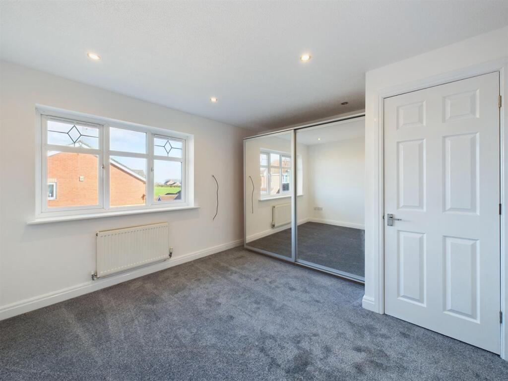 Bedroom: