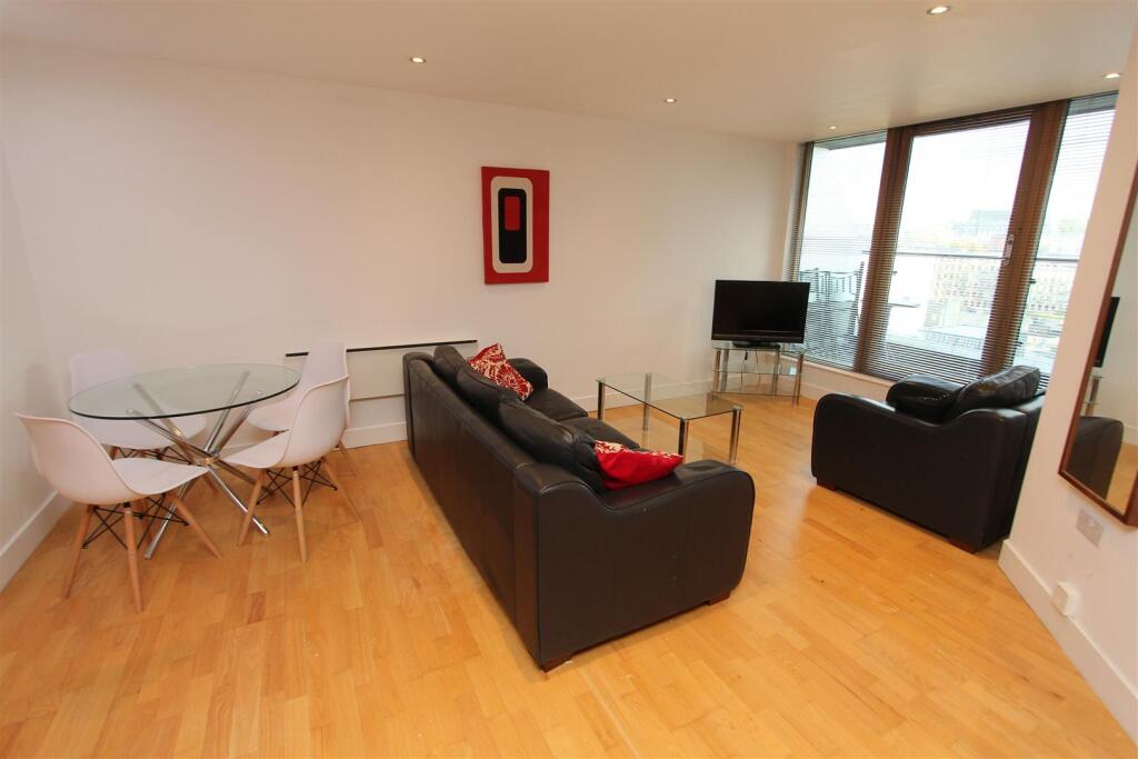 Living Room2.JPG