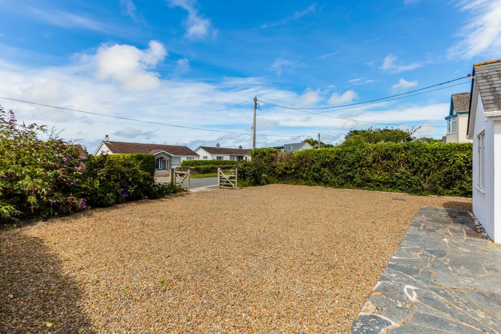 6696870554bbd_Lerryn EXT_14