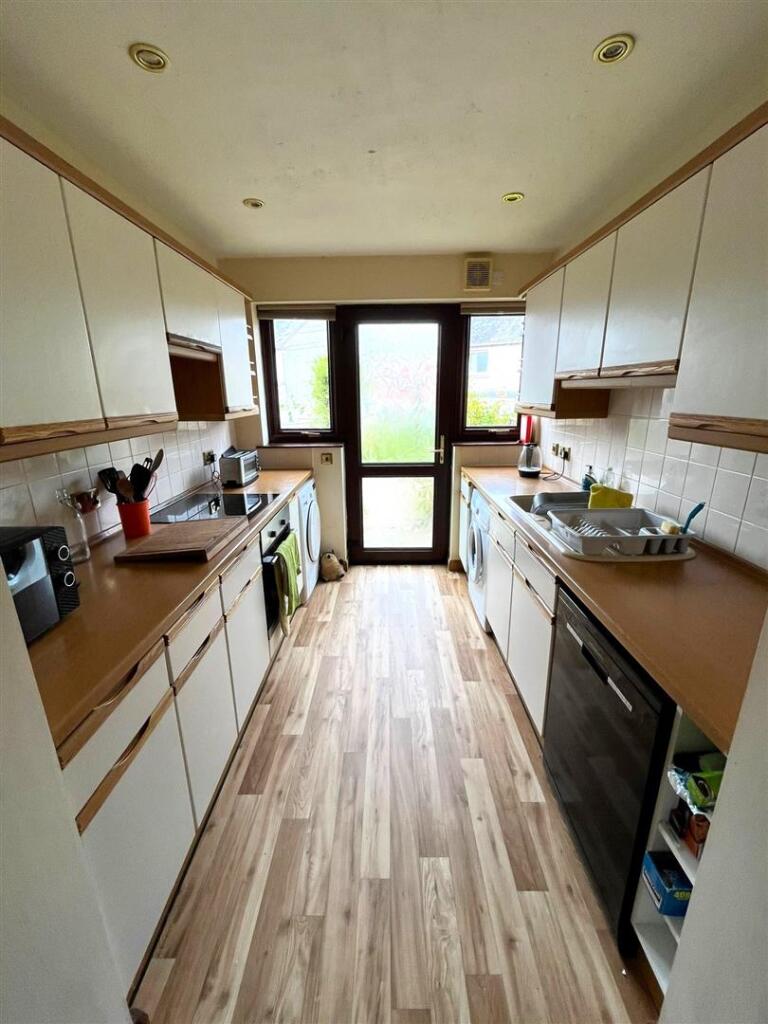 04_kitchen.jpg