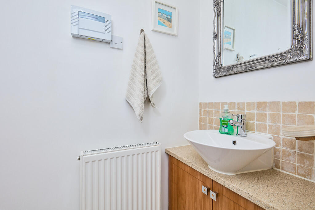 Edward Knight 202...