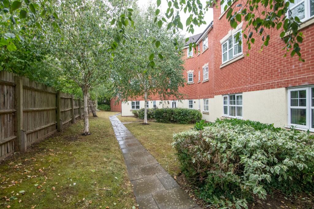 REAR COMMUNAL GARDEN