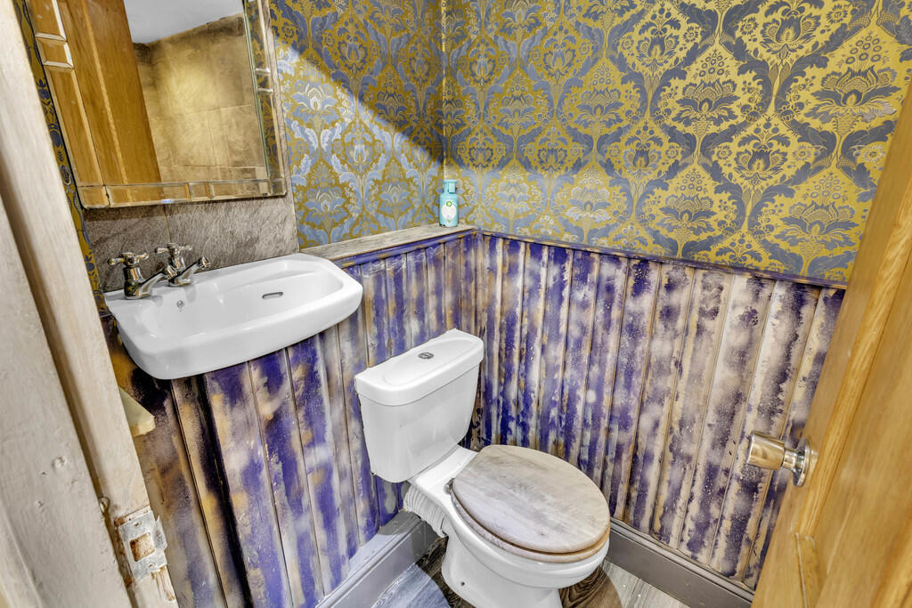 WC 2