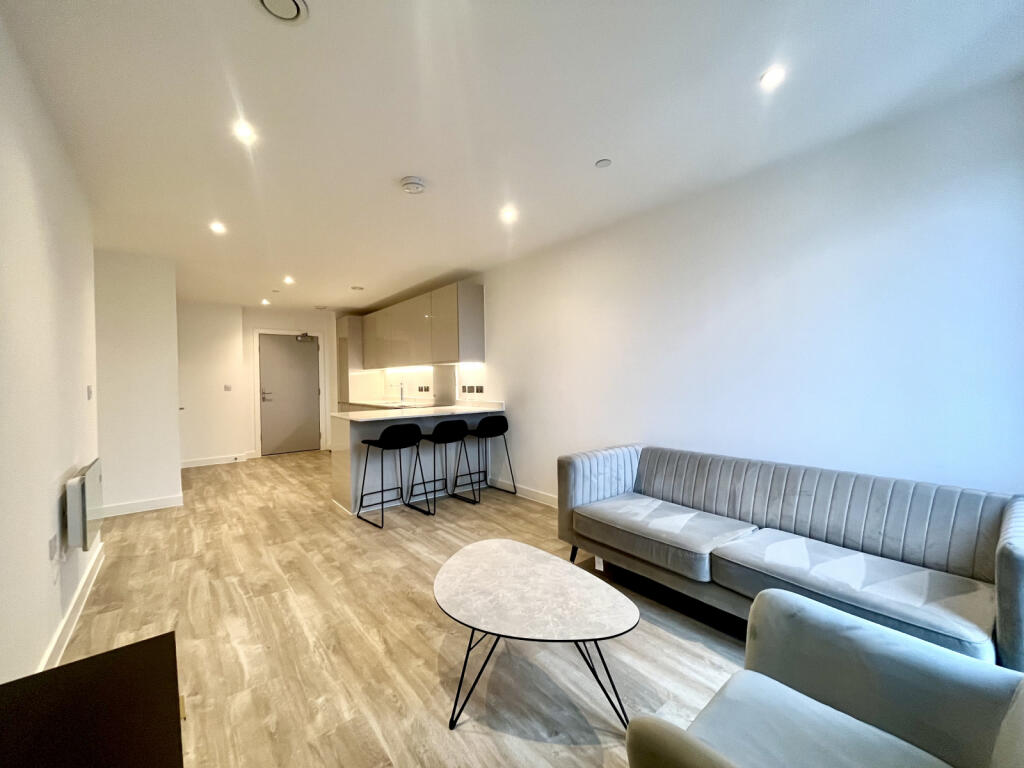 Open Plan Lounge / Kitchen