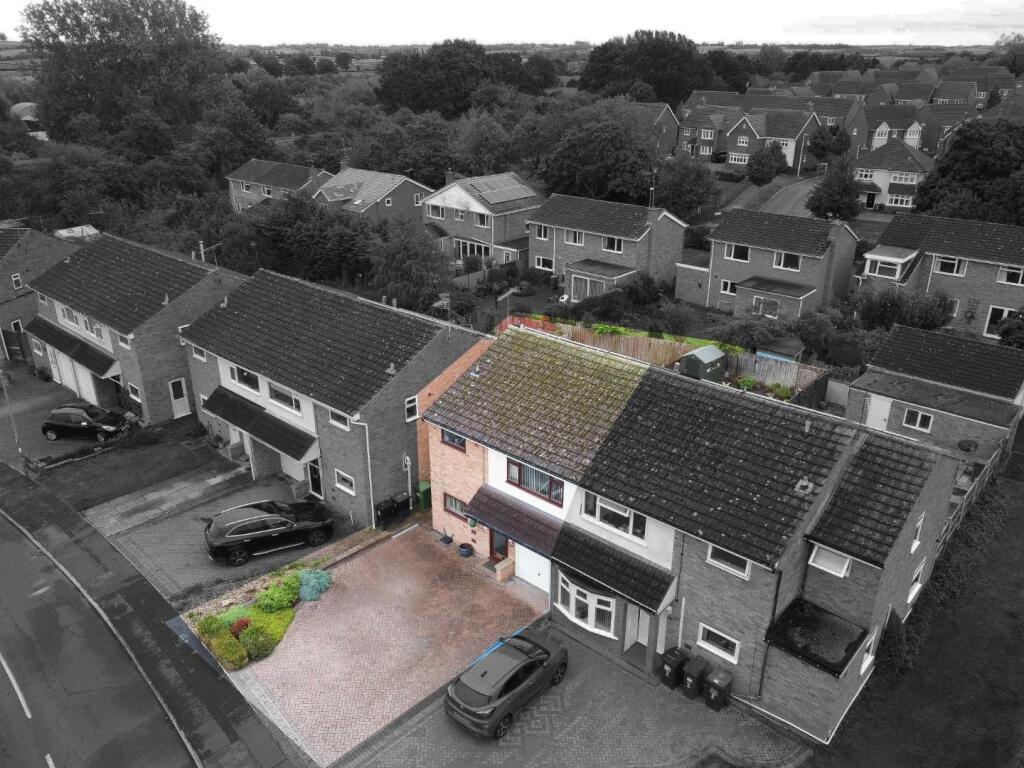 4 Brunel Close Cv31-23.jpg