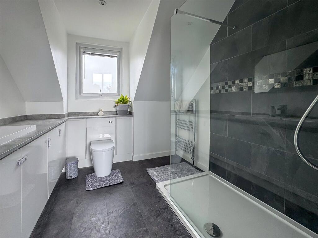 Master Ensuite