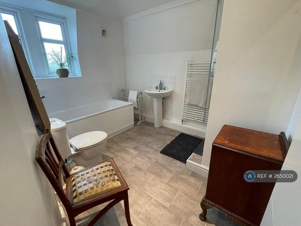Bathroom Photo 2