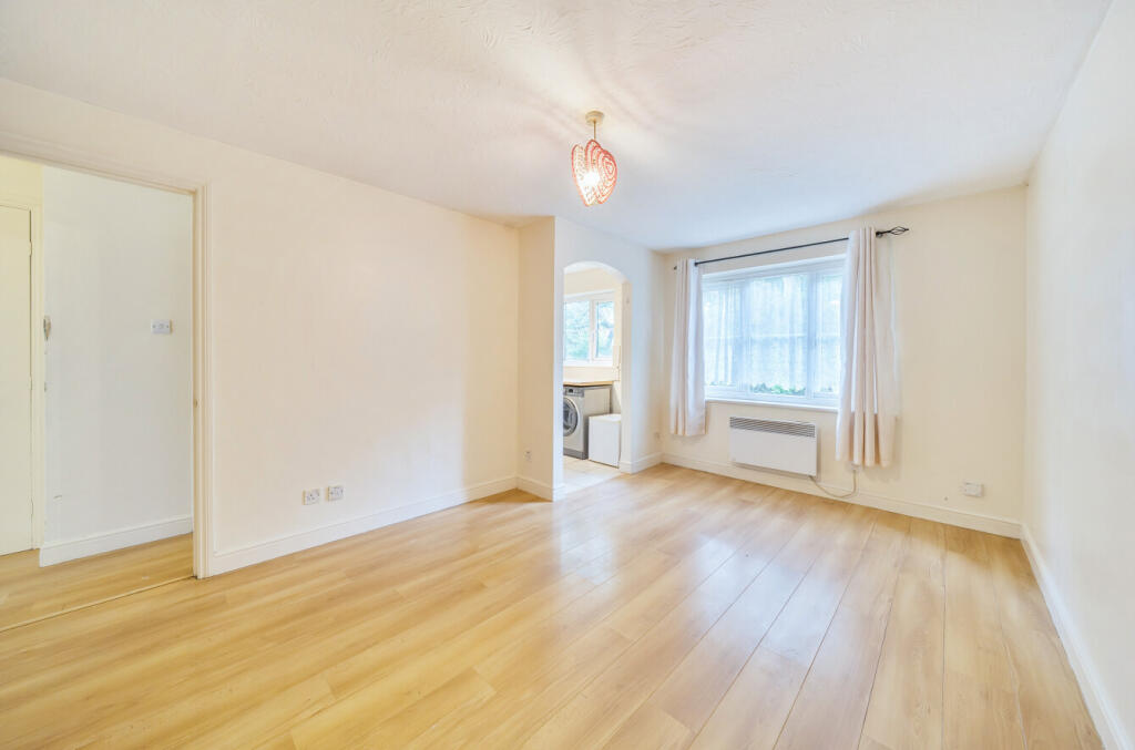 1289544-4-68260b7...