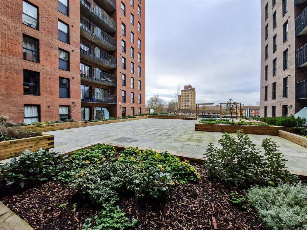 Communal Roof Garden