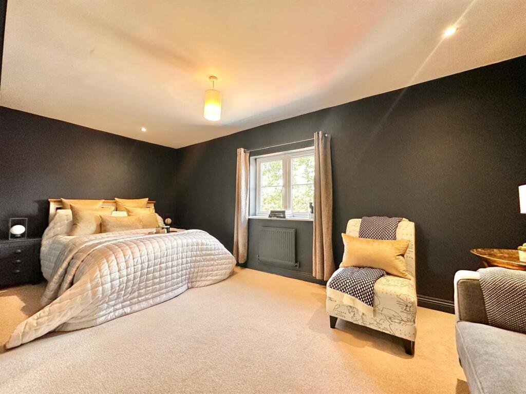 Bedroom 5/ Living Room