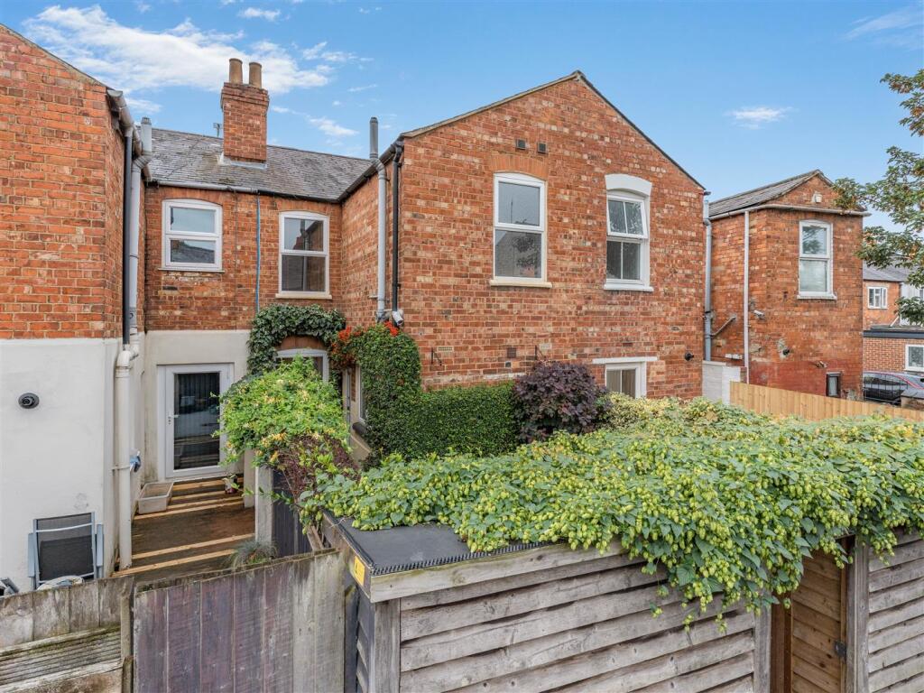 25 Merton Street, Banbury-13.jpg