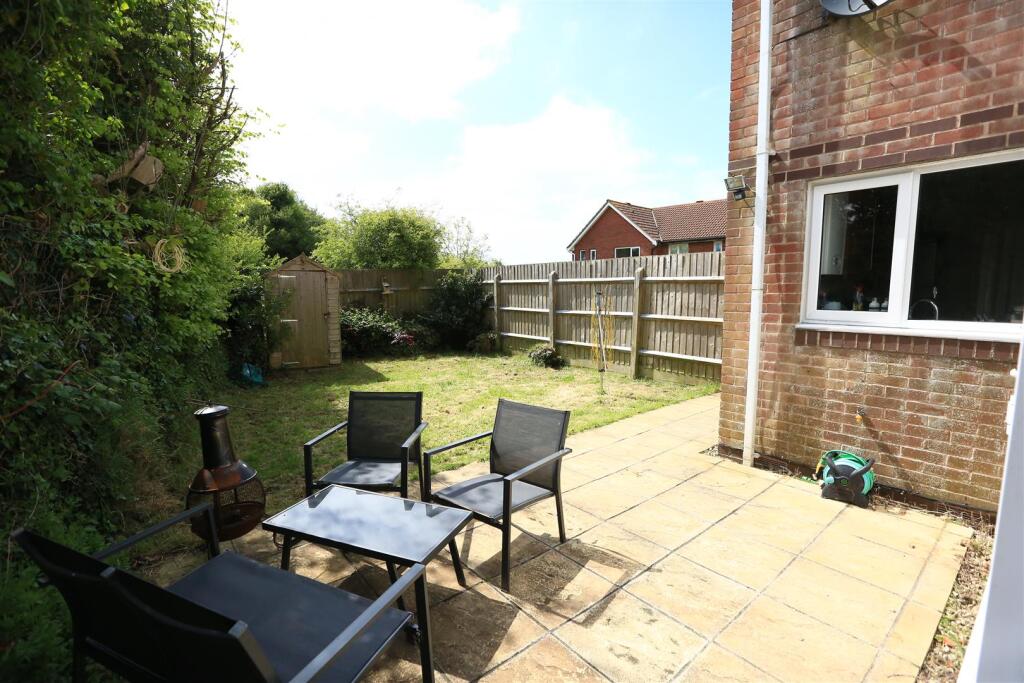 23 Doddridge Close (1).JPG