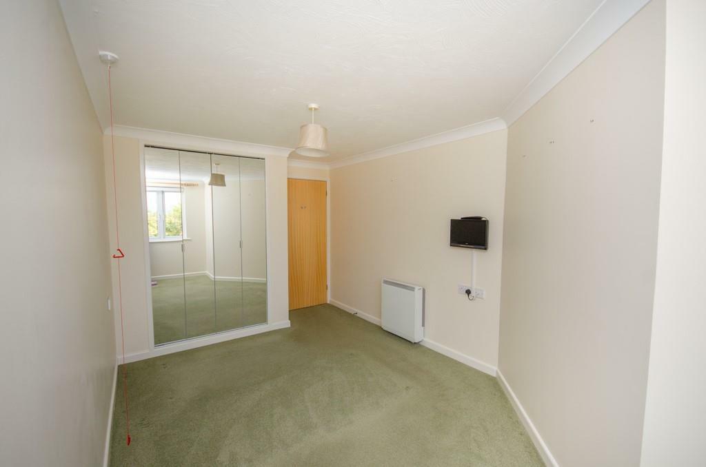Bedroom pic 2.jpg