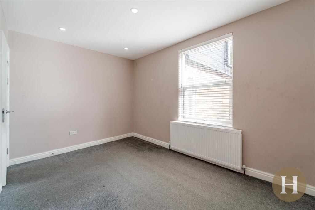 Hadleigh Estate Agents-14.jpg