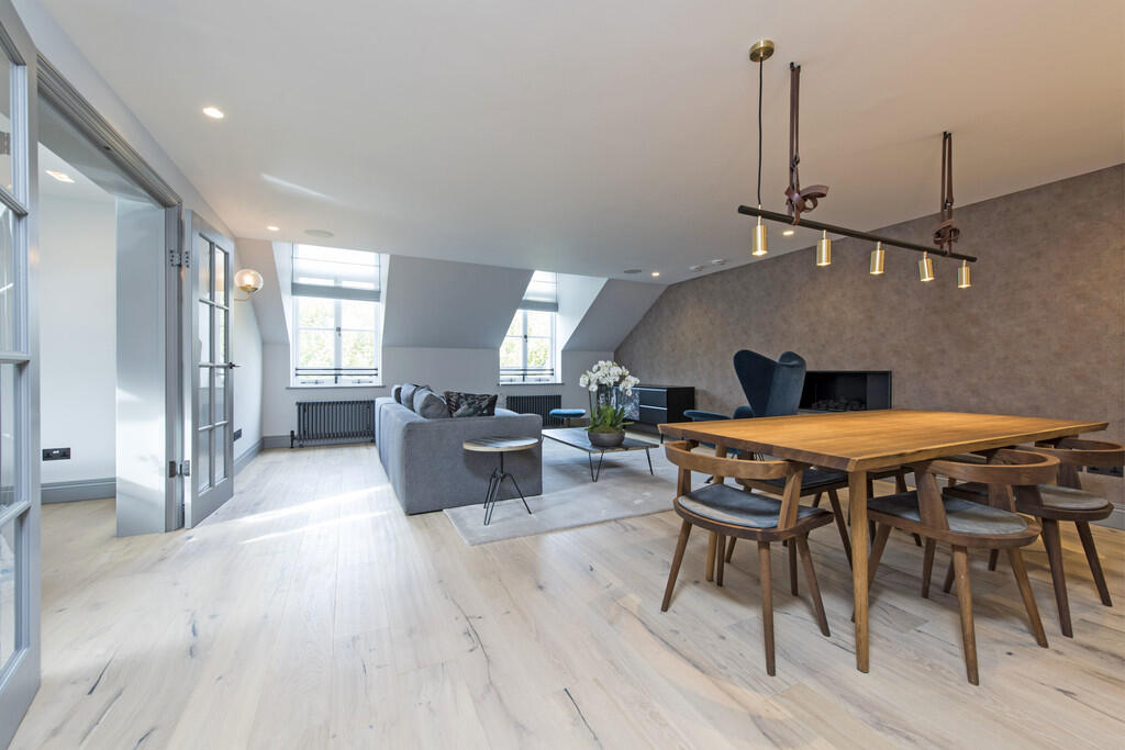 22E Bolton Gdns R...