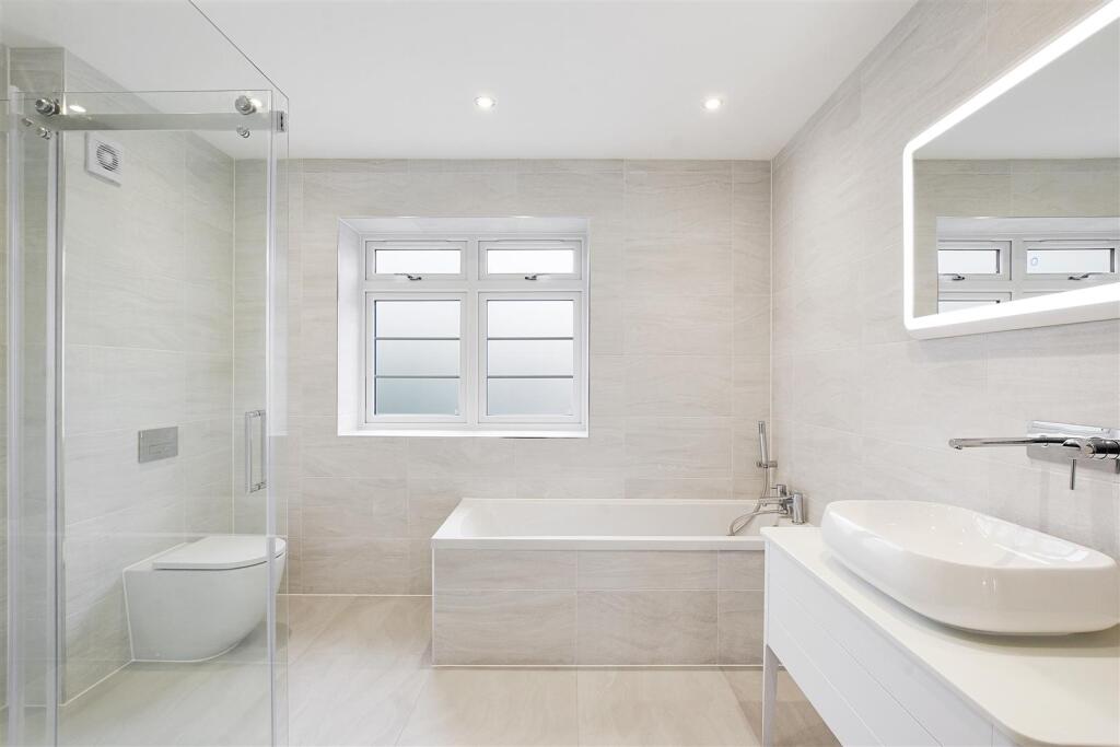 Family Bathroom: