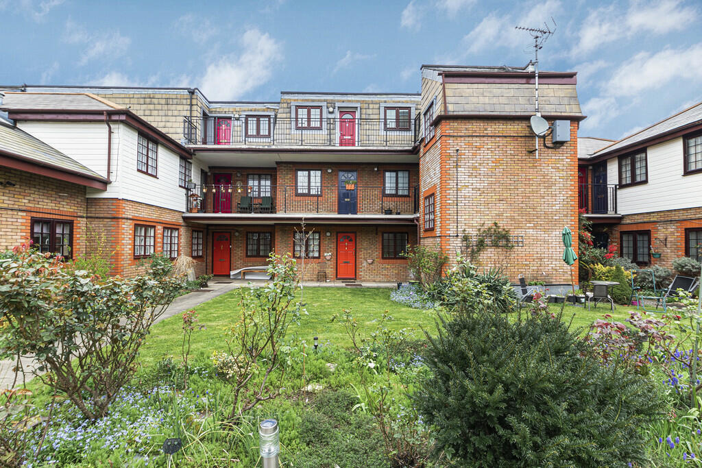 Communal Gardens ...