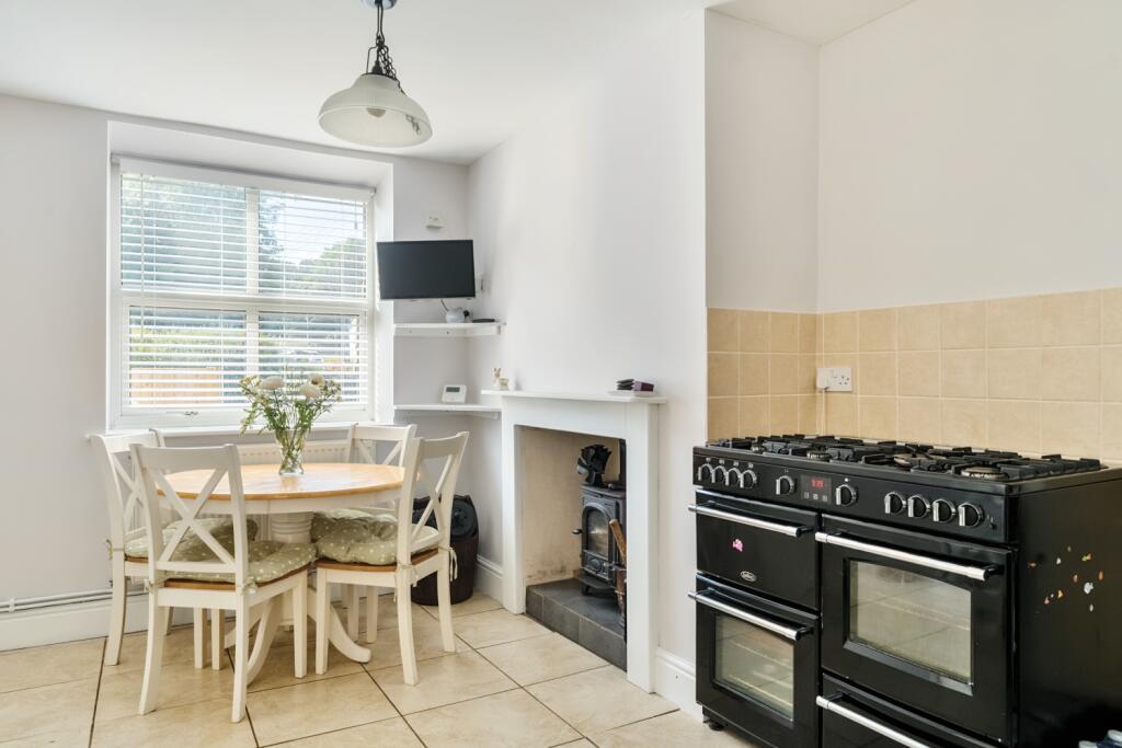 1328030-1-68834696b03f8