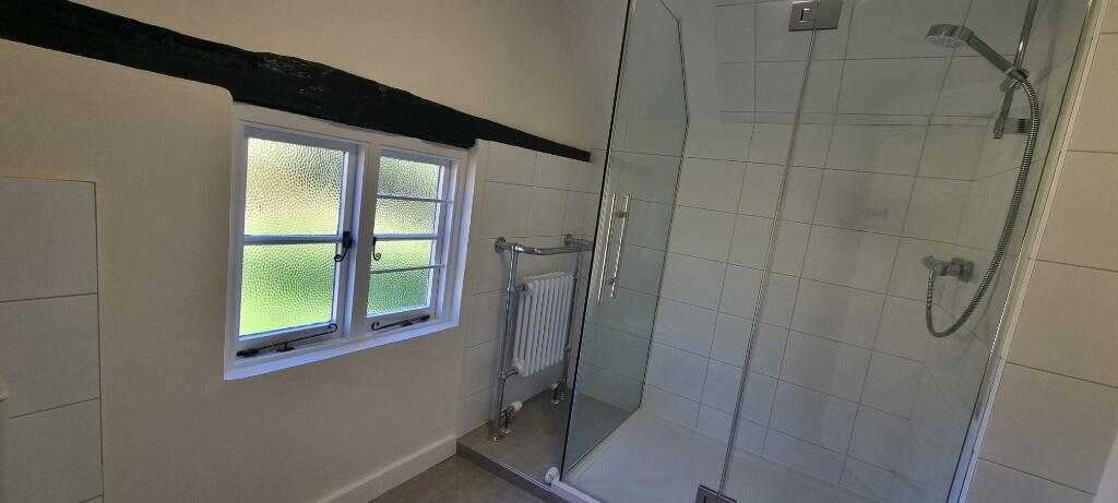 Family shower room