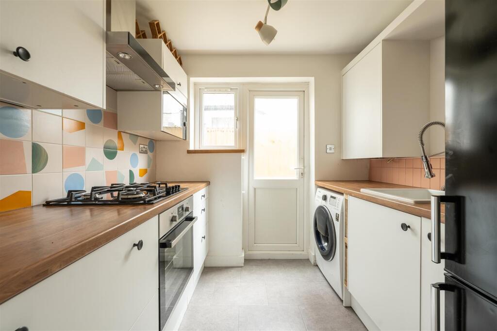 Buckland Road, E10