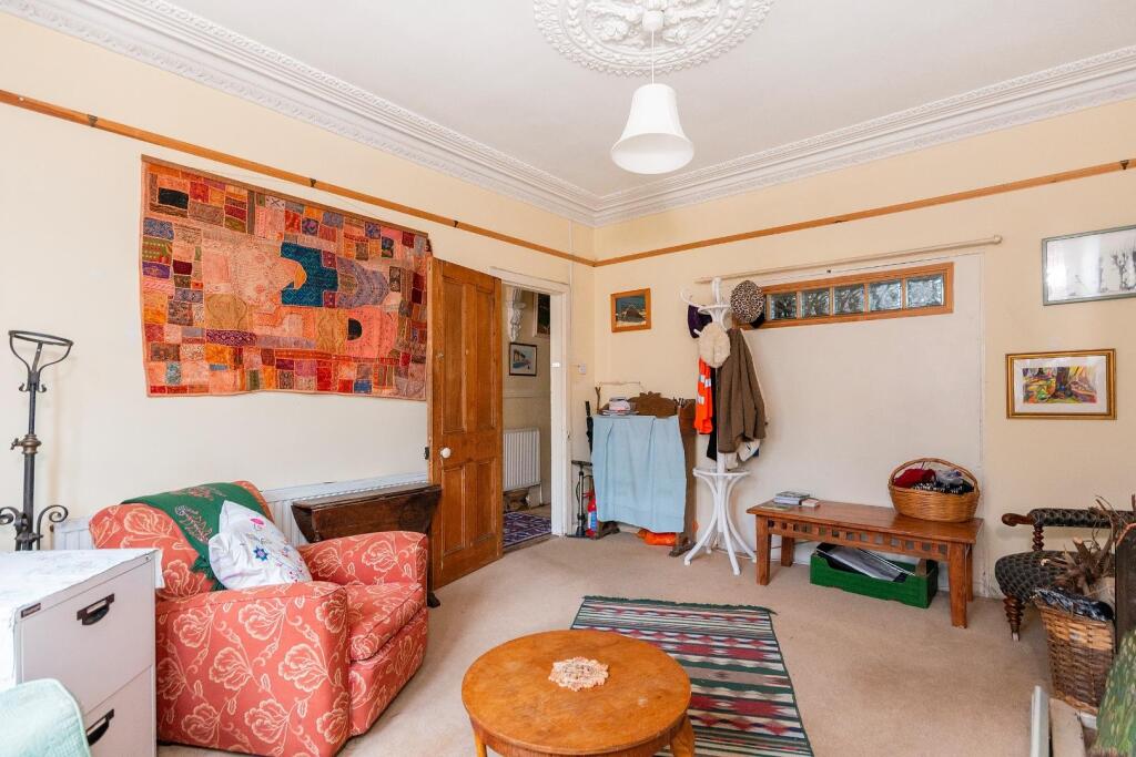 1S1R5SE - Reception E.jpg