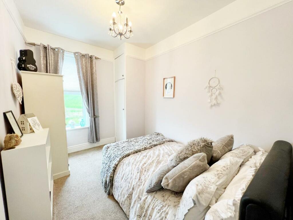 Bedroom 3 pic 1.jpg
