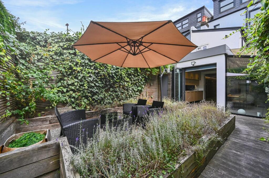 windmill road- garden 1 (1).jpg