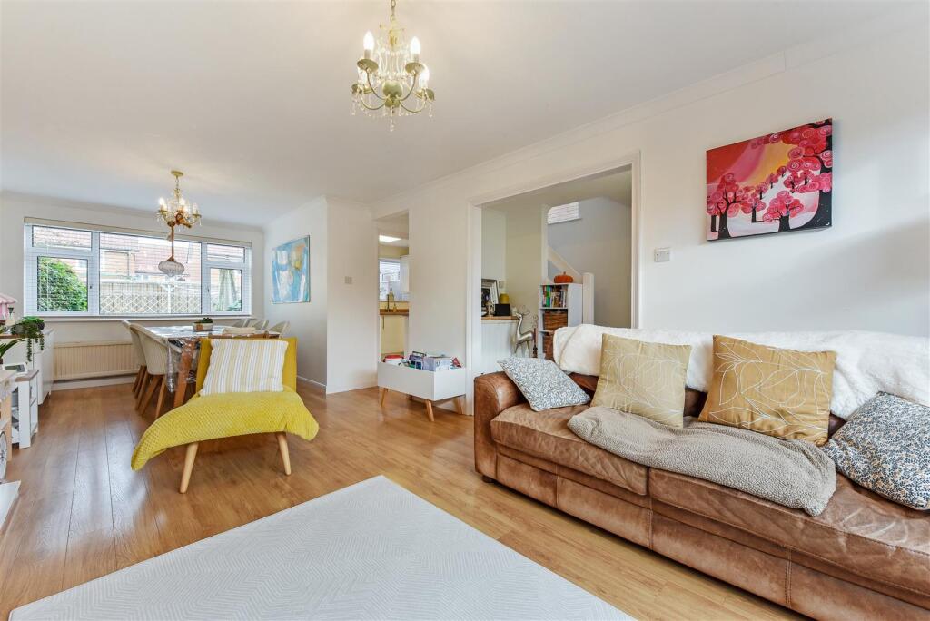 Sitting/Dining Room