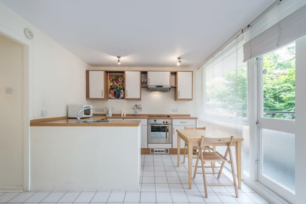 kitchen (2).jpg