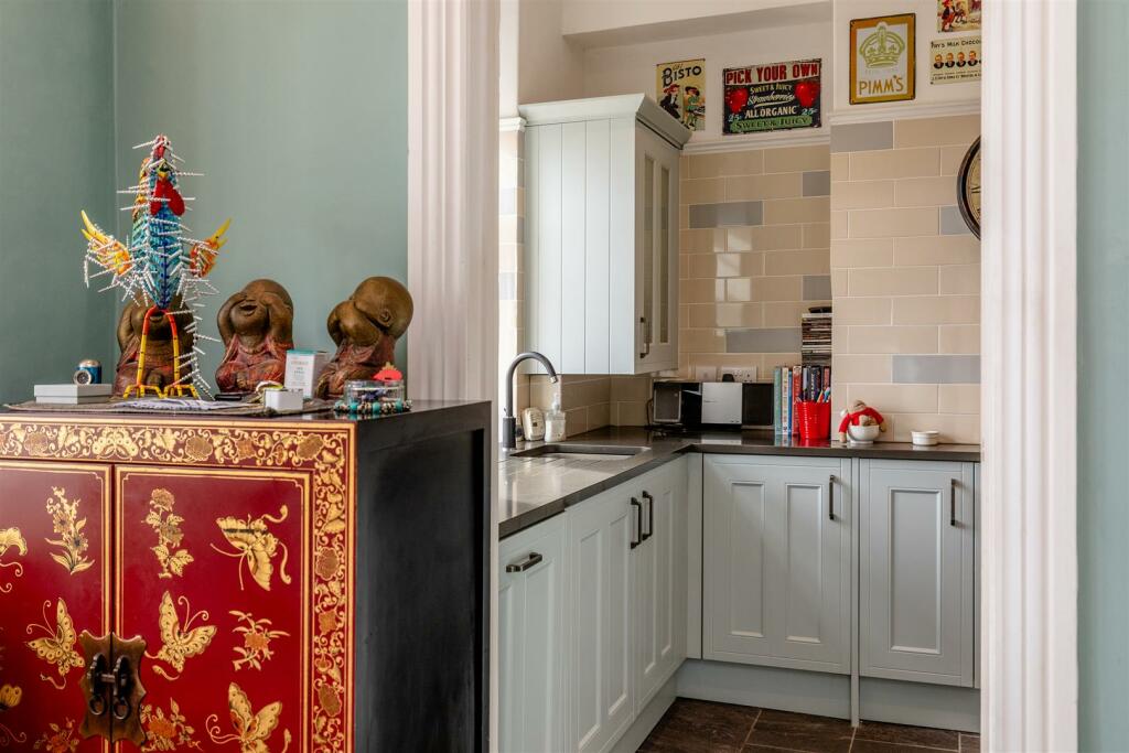 Henleaze Road, Henleaze Kitchen 6.jpg