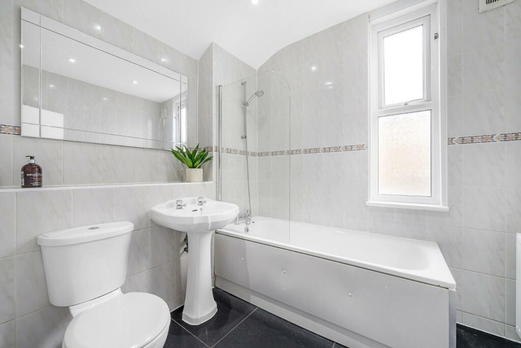 Bathroom.JPG