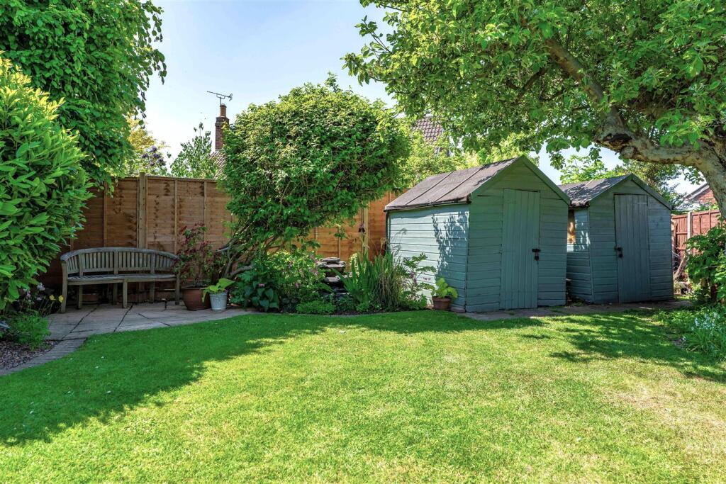 5 Banks Crescent-08.jpg