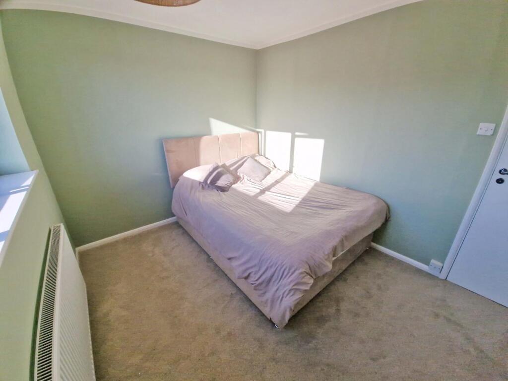 Bedroom2a.jpg
