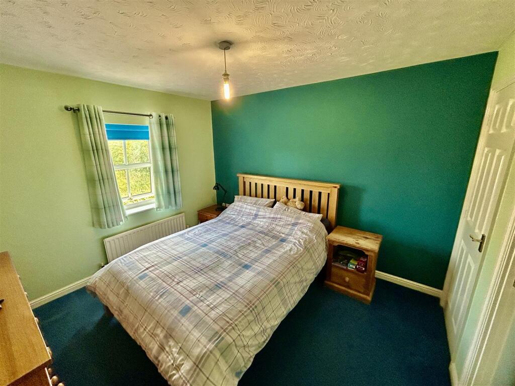 bed1.JPG