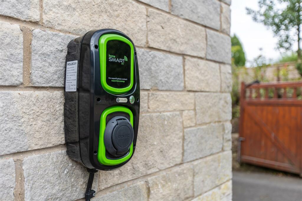 Pickering Hill External-4.jpg