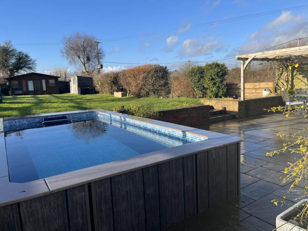 Whitechaple Lane, Oldford