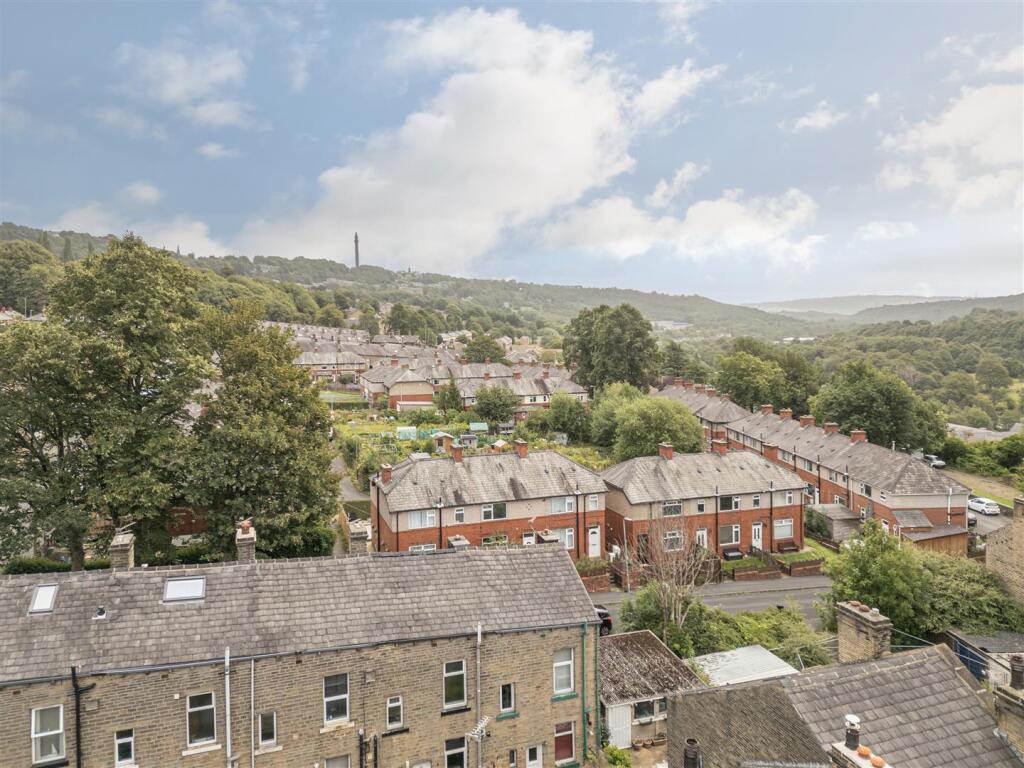32 - 20 Clifton Street HX6 2DA.jpg