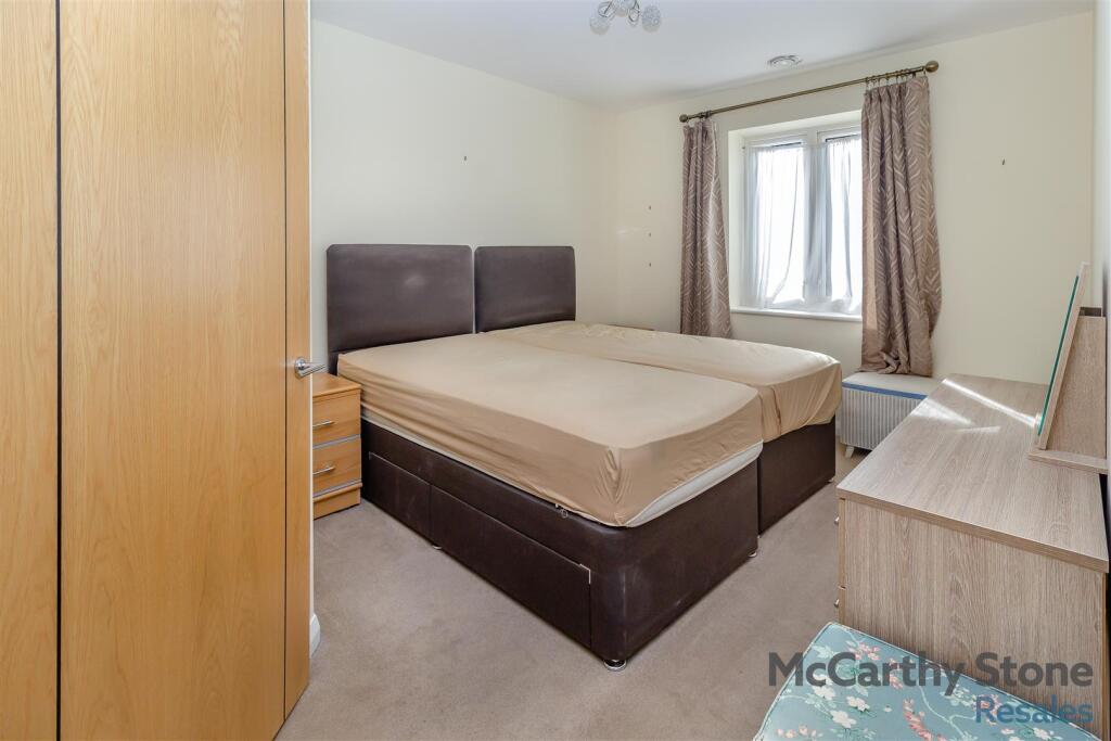 8636661-interior01.jpg