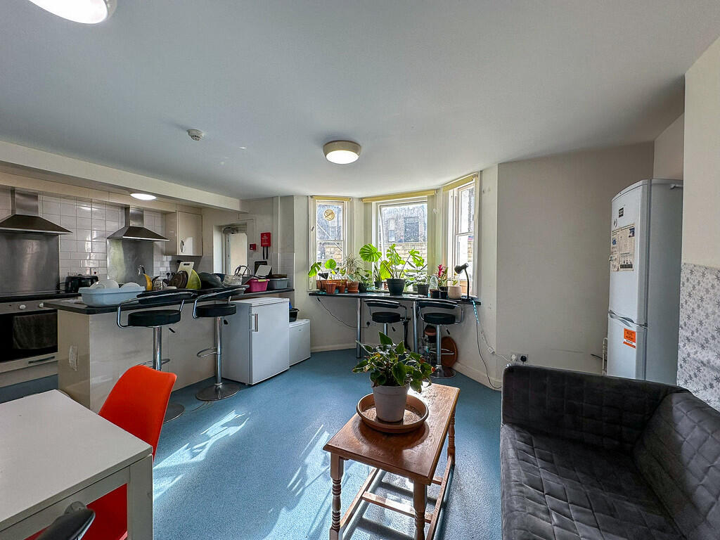 Communal Kitchen ...