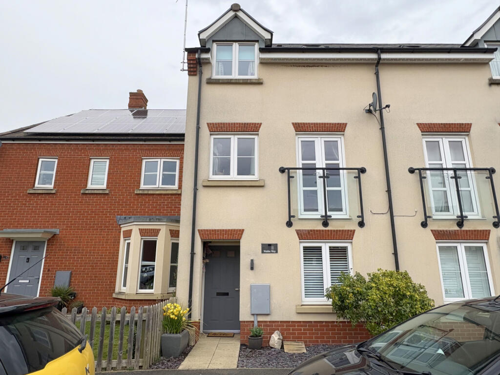 3 Bedroom Town House for Sale