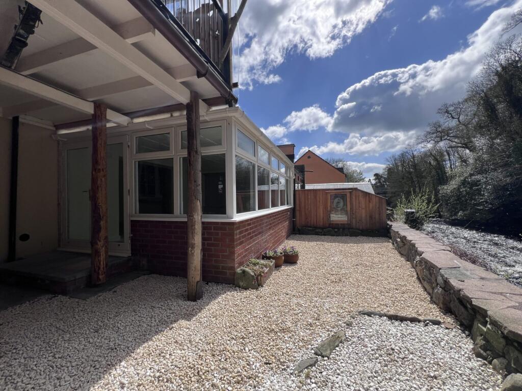 Kirkview, 1 Penkiln Mews, Minnigaff - Williamson a