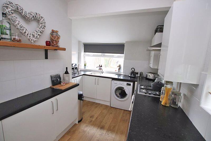 Kitchen photo 2