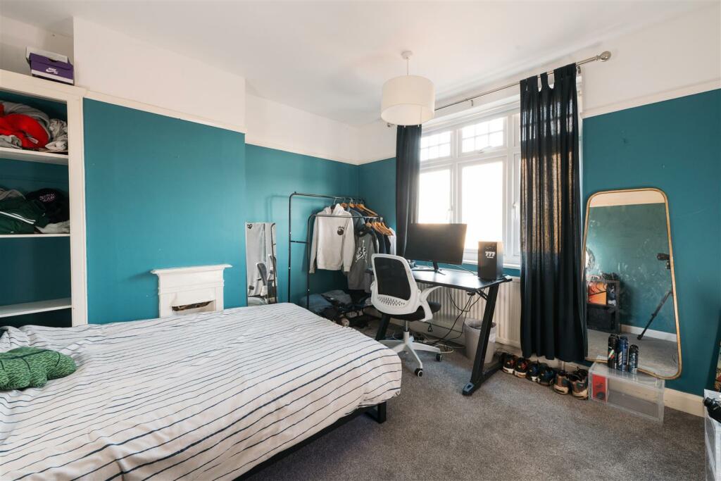 48 Brampton Park Rd, Hitchin-23.jpg