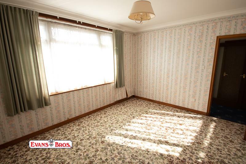 FRONT DOUBLE BEDROOM 1