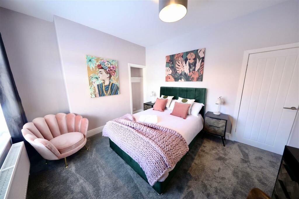 30 Exmouth Street - Bedroom 1b.jpg