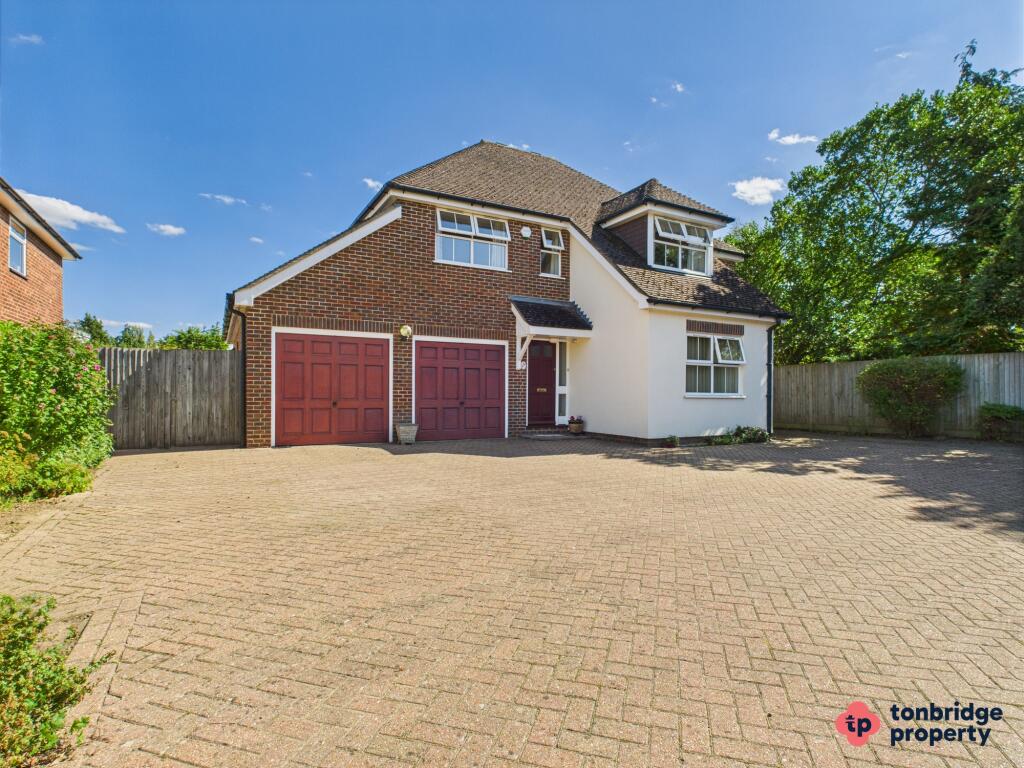 CAM03742G0-PR0023-STILL099