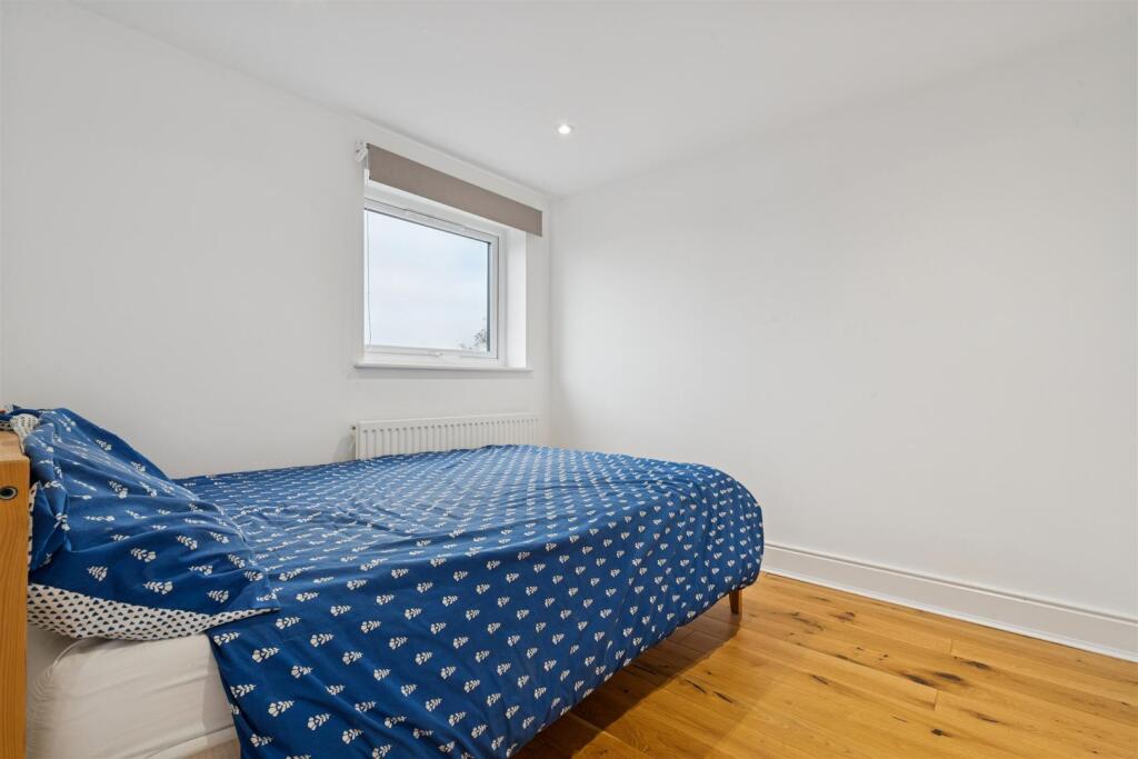 FFF 33 Himley Road SW17  bedroom 3.jpg