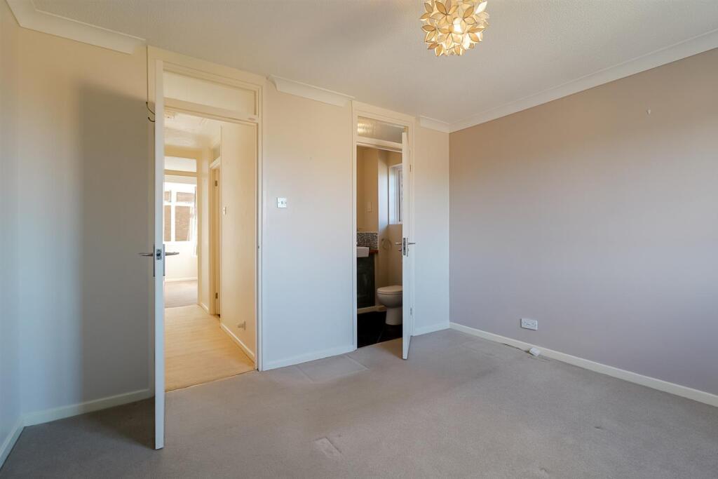 4-bed-house-prestbury (3).jpg
