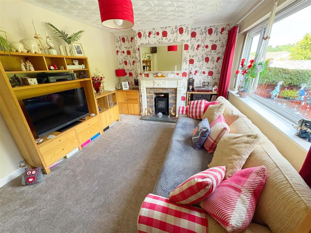 Reception to rear.jpg