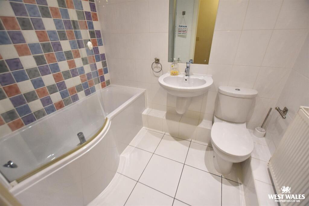 6 - 2025-11-10T123012.556.jpg